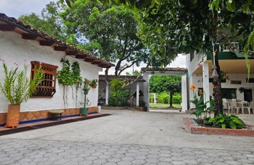 San Sebastian de Mariquita Hotel | Hotel Refugio Bike