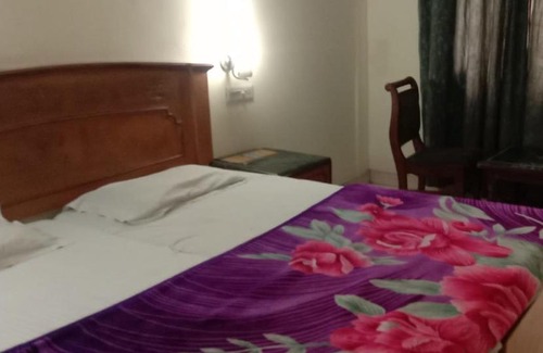 Rakabganj Hotel | Hotel Regency By WB Inn