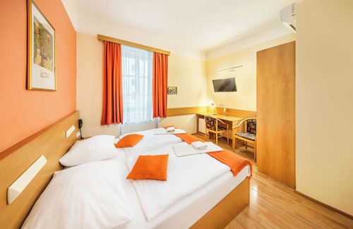 Zizkov Hotel | Hotel Residence Tabor