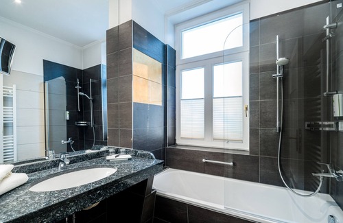 Kuehlungsborn Hotel | Hotel Residenz Waldkrone