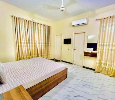 Gulshan-e-Iqbal Casa | Hotel Rest Inn