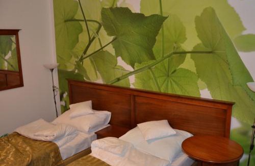 Jastrzabka Nowa Hotel | HOTEL RESTAURACJA WESOŁA