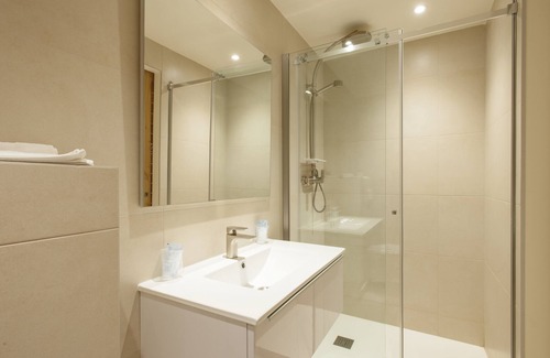 Collobrieres Hotel | Hotel restaurant des Maures