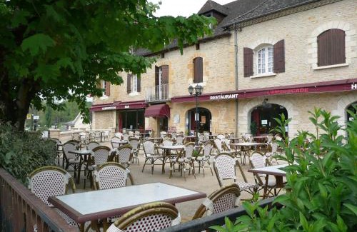 Sainte-Nathalene Hotel | Hotel Restaurant L'Escale