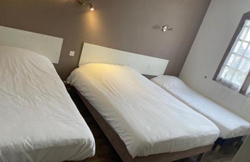 Sainte-Nathalene Hotel | Hotel Restaurant L'Escale
