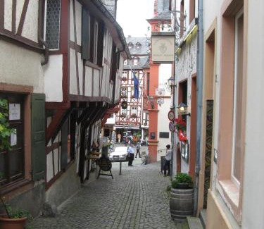Bernkastel Hotel | Hotel-Restaurant Kastel