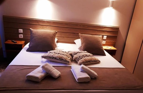 Le Grau-dʼAgde Hotel | Hotel Restaurant L'Escale