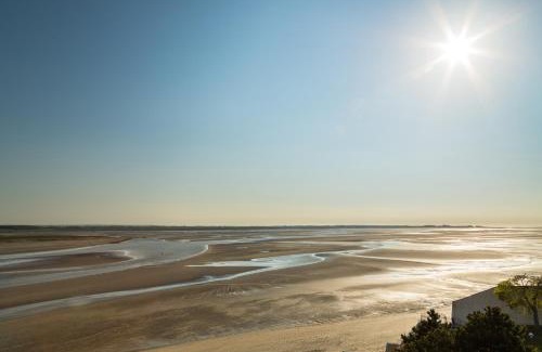 Le Crotoy Hotel | Hotel Restaurant Les Tourelles