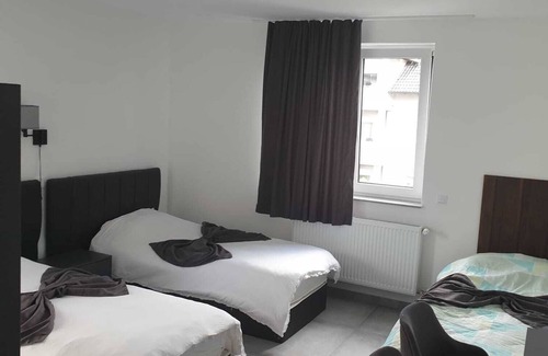 Hainburg Hotel | Hotel Restaurant Villa Romana