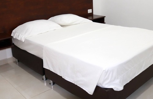 Melgar Hotel | Hotel Restaurante Versalles