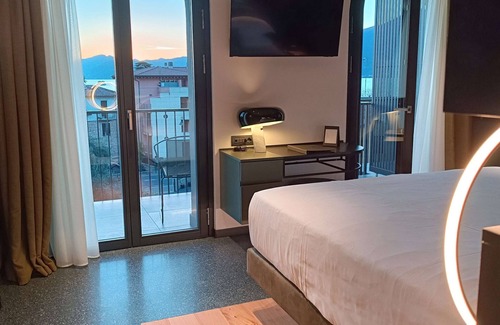 Torri del Benaco Hotel | Hotel Ristorante Al Caminetto WorldHotels Crafted Adults Only