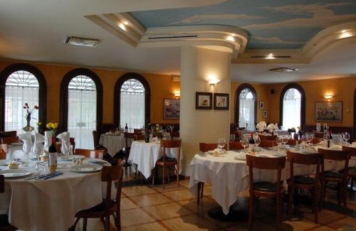 Fara Olivana Con Sola Hotel | Hotel Ristorante Regina