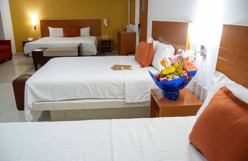 León Hotel | Hotel River Poliforum