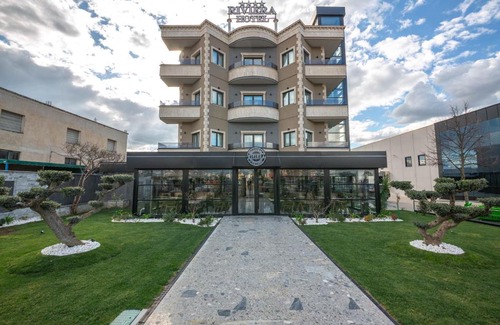 Kamez Hotel | Hotel Riviera