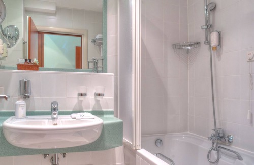 Petrovac Hotel | Hotel Rivijera
