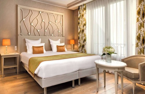 8th Arrondissement Hotel | Hotel Rochester Champs Elysées