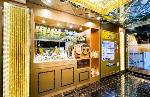 2-Chome Shinjuku Hotel | Hotel Rocks