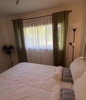 Coquitlam Casa | Hotel Room 2