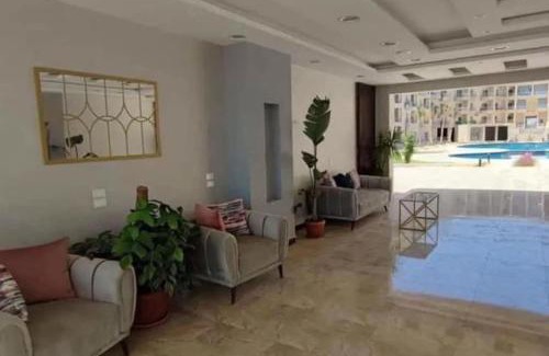 Al Mamsha El Seyahi Apartamento | Hotel Room in Princess Resort With Beach Acces & Free Wi-fi I Near Air port