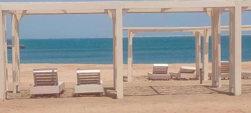 Al Mamsha El Seyahi Apartamento | Hotel Room in Princess Resort With Beach Acces & Free Wi-fi I Near Air port