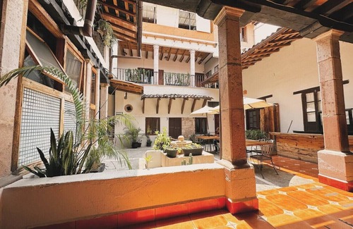 Santa María Ahuacatlán Apartamento | Hotel Room, one block from the Lake centr 3