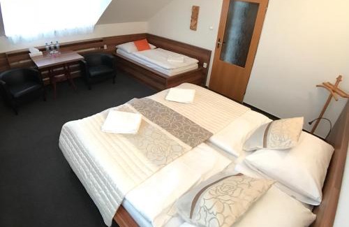 Breclav Hotel | Hotel ROSE Břeclav