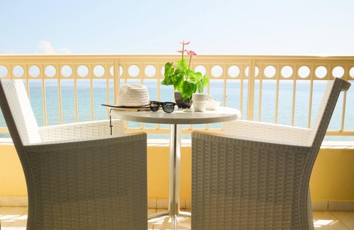 Messonghi Apartamento | Hotel Rossis
