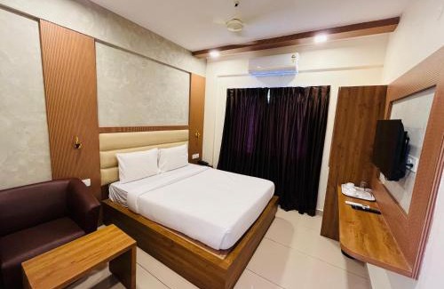 Whitefield Hotel | Hotel Rotano Garden Near Marathahalli Bridge