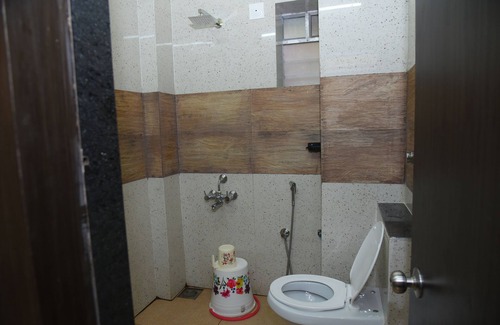 Mangalore Cabina | Hotel Royal Inn