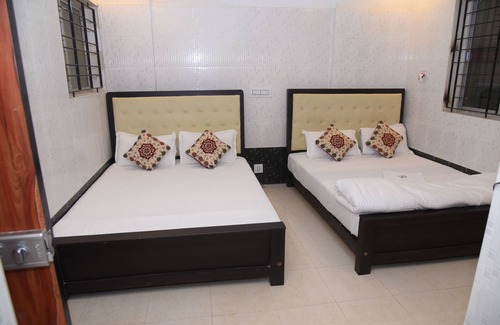 Mangalore Cabina | Hotel Royal Inn