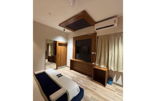 Faizabad Casa | Hotel Royal Palm Inn होटल रॉयल पाम इन्न