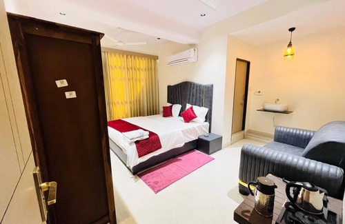 Morbi Hotel | Hotel Royal SKY