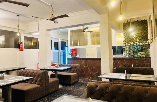 Gachibowli Apartamento | HOTEL ROYAL SUITES AND ROOMS Near AIG Hospital Gachibowli