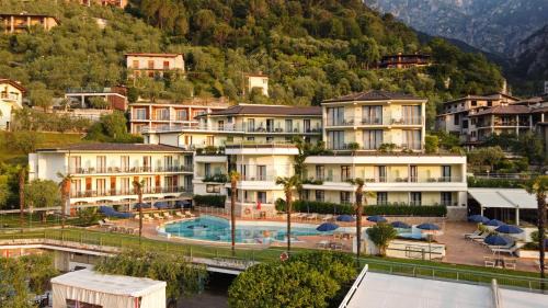 Limone sul Garda Hotel | Hotel Royal Village