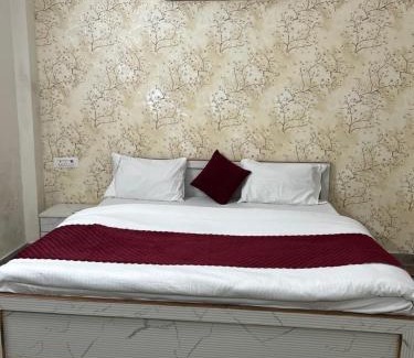 Patparganj Cama Y Desayuno | Hotel RR Residency by SBR hospitality