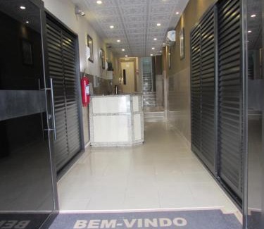 Central Zone Hotel | Hotel Salomão - Próximo a 25 de Março, Bom Retiro, Brás e Rua Santa Efigênia, a 2 minutos do Mirante Sampa Sky e pista de Skate Anhangabaú