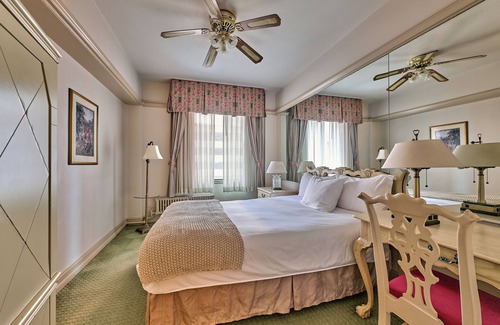Downtown Phoenix Hotel | Hotel San Carlos - Downtown Convention Center