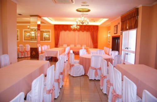 San Cibrao Das Viñas Hotel | Hotel San Rosendo