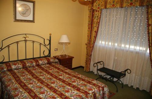 San Cibrao Das Viñas Hotel | Hotel San Rosendo