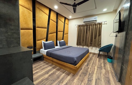 Haridwar Hotel | Hotel Sanskriti By T And M Hotels