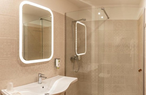 Cangas de Onís Hotel | Hotel Santa Cruz
