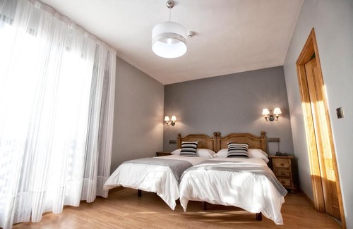 Cangas de Onís Hotel | Hotel Santa Cruz