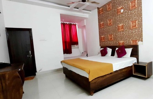 Paota Hotel | Hotel Santosh