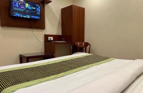 Old Delhi Casa | Hotel Sapphire Deluxe 1 Minutes Walking Distance From New Delhi Railway Station