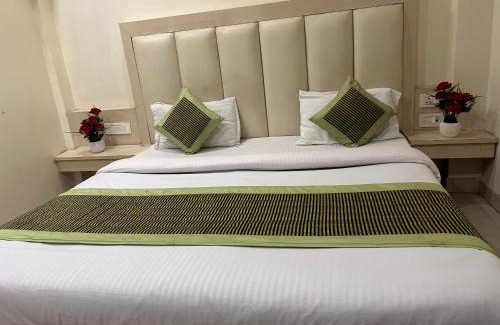 Old Delhi Casa | Hotel Sapphire Deluxe 1 Minutes Walking Distance From New Delhi Railway Station