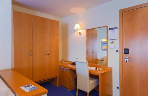 Gradac Hotel | Hotel Saudade