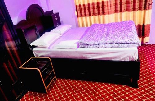 Sauraha Apartamento | Hotel Sauraha Gaida House