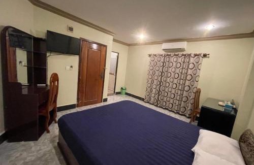 Daun Penh Hotel | Hotel Selver Shinn & Restaurant