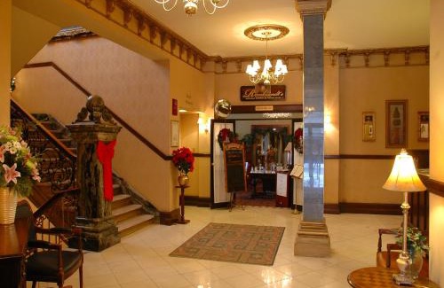 Saskatoon Downtown Hotel | Hotel Senator