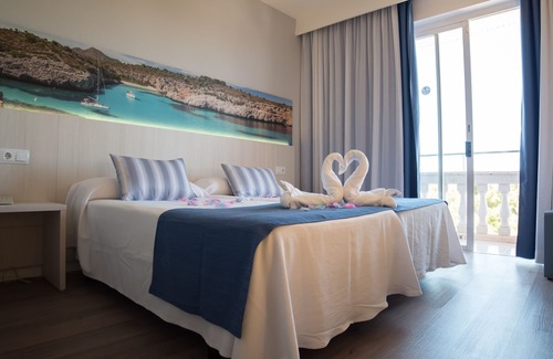 El Arenal Hotel | Hotel Seramar Luna Park Adults Only